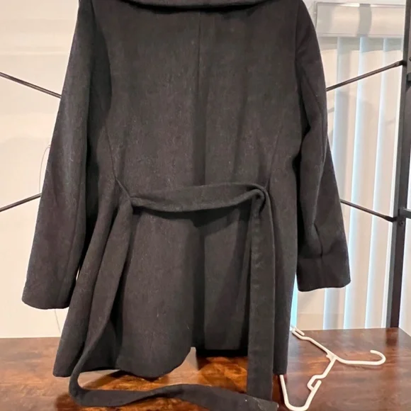 Calvin Klein overcoat - Picture 2 of 2